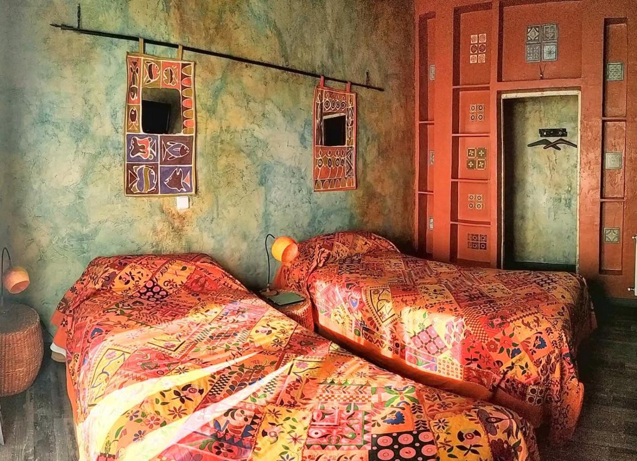 Hostal Artistic B&B Мадрид Экстерьер фото